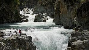 Pesona Menakjubkan Air Terjun Aharbal, Niagara dari Khasmir