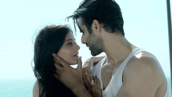 Cuplikan Adegan RejctX hingga Biografi Sunny Leone, Serial Dewasa India