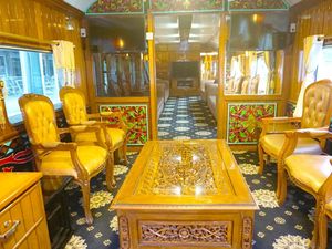 Potret Sri Mulyani Hingga Nagita Slavina Kepincut Naik Kereta Wisata