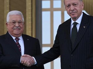 Turki Sambut Hangat Presiden Palestina Usai Berbaikan dengan Israel