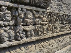 Melihat Lebih Dekat Gambaran Siksa Neraka di Relief Candi Jago