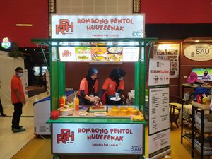 RPH Surabaya Berdayakan MBR dengan Rombong Pentol Huenak