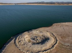 Batu Prasejarah Tiba-tiba Muncul di Spanyol, Tanda Bencana Kekeringan