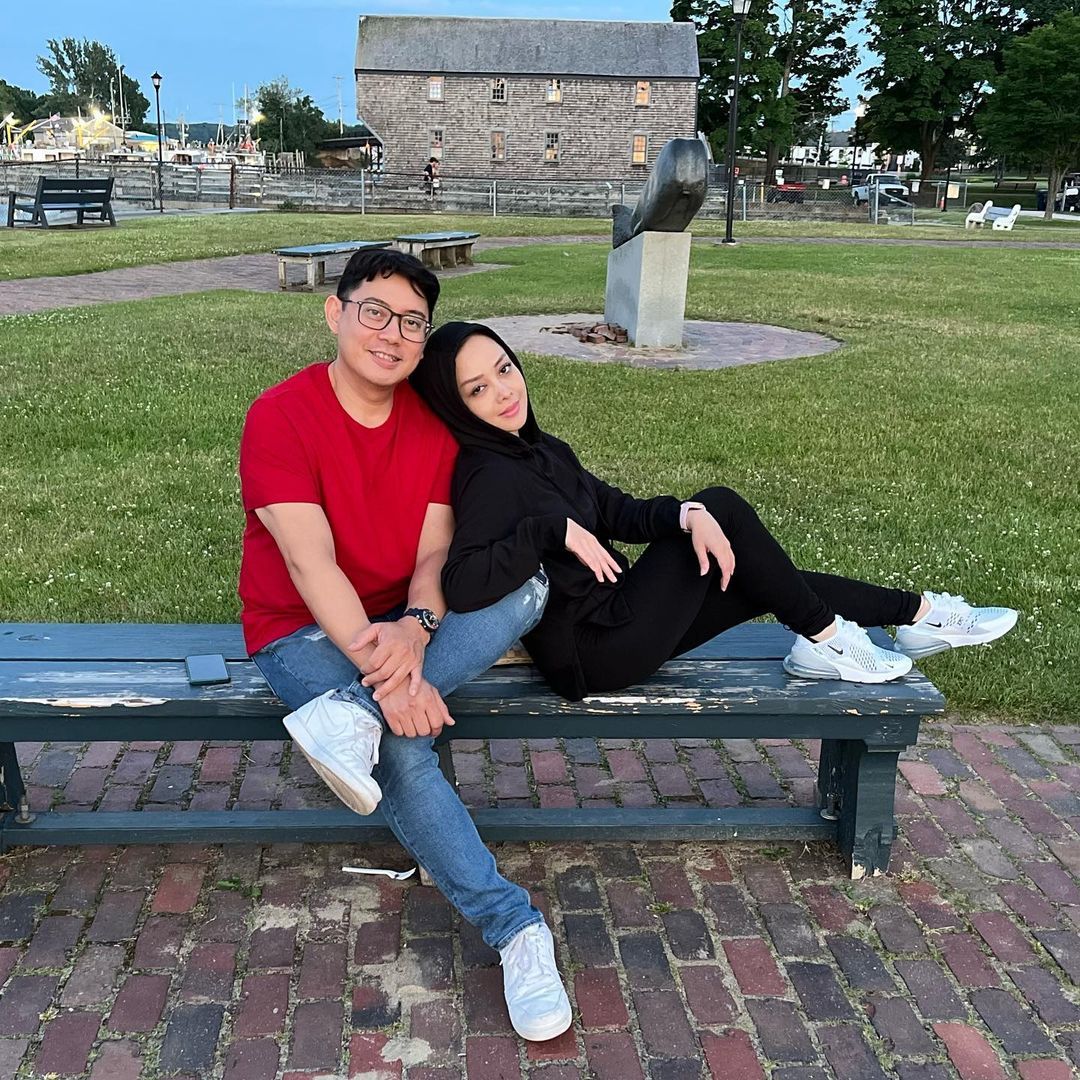Terry Putri dan suami
