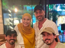 Kedekatan Zaskia Mecca dengan The Moffats, Hanung Bramantyo Habiskan Banyak Uang