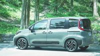Tampang Toyota Sienta Vs Freed, Naksir yang Mana Nih?