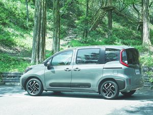 Tampang Toyota Sienta Vs Freed, Naksir yang Mana Nih?