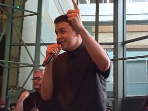 Tulus Ungkap Kisah Dibalik Lagu Nala: Sulit Dijelaskan, Terlalu Abstrak Tulus Ungkap Kisah Dibalik Lagu Nala: Sulit Dijelaskan, Terlalu Abstrak