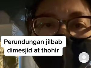 Perempuan Tak Berjilbab Viralkan Dirinya Dilarang Masuk Masjid Erick Thohir Perempuan Tak Berjilbab Viralkan Dirinya Dilarang Masuk Masjid Erick Thohir