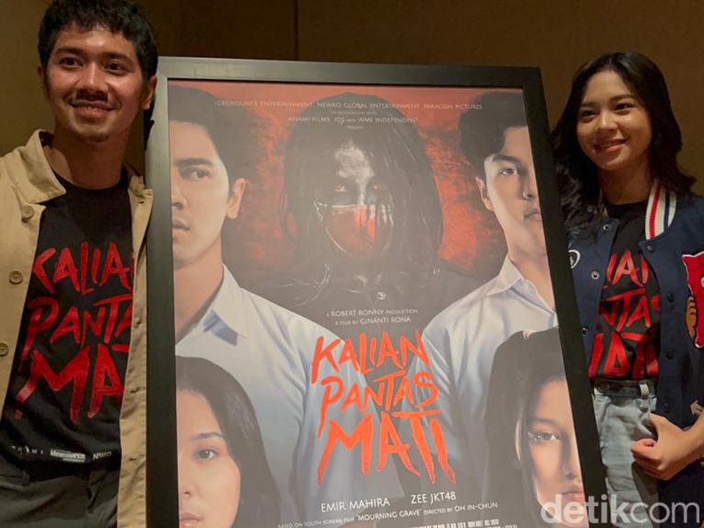 Comeback Usai Vakum 9 Tahun, Emir Mahira: Seperti Kembali ke Rumah Comeback Usai Vakum 9 Tahun, Emir Mahira: Seperti Kembali ke Rumah