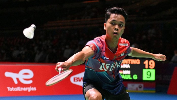 Anthony Sinisuka Ginting berpotensi bertemu Viktor Axelsen di Japan Open 2022. (Foto: AFP via Getty Images/KAZUHIRO NOGI) Anthony Sinisuka Ginting berpotensi bertemu Viktor Axelsen di Japan Open 2022. (Foto: AFP via Getty Images/KAZUHIRO NOGI)