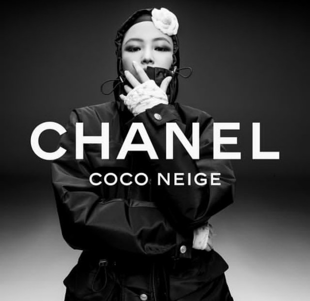 Jennie adalah penggemar chanel yang juga dijuluki Human Chanel.
