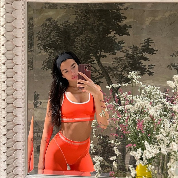 Dua Lipa with bike shorts/ Foto: instagram.com/ @dualipa
