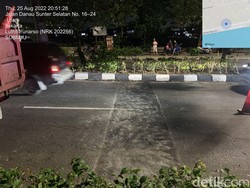 4 Polisi Tidur di Sunter Rampung Dibongkar Malam Ini