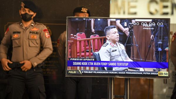 Ekspresi Ferdy Sambo Jalani Sidang Etik