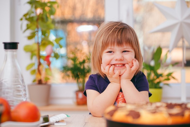 Ilustrasi anak-anak saat makan/Foto: Pexels/Alexander Dummer