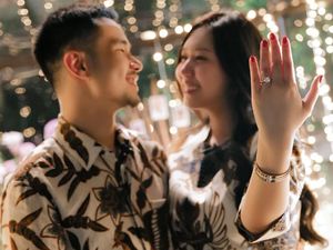 Pakai Batik Couple, Sisca Kohl dan Jess No Limit Resmi Bertunangan