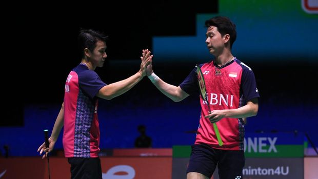 Kevin Sanjaya/Marcus Gideon gagal ke perempat final Kejuaraan Dunia Bulutangkis 2022 usai kalah dari Ben Lane/Sean Vendy di Tokyo Metropolitan Gymnasium, Kamis (25/8)