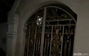Jurit Malam: Menelusuri Kesunyian Makam Pendiri Kota Bandung Jurit Malam: Menelusuri Kesunyian Makam Pendiri Kota Bandung