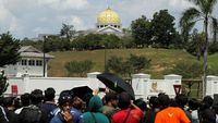 Pendukung Najib Razak Minta Pengampunan Raja Malaysia
