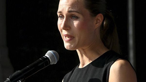 6 Momen PM Finlandia Sanna Marin Nangis Minta Maaf Setelah Heboh Pesta Liar