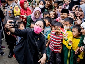 Potret Puan Temui Murid Berprestasi hingga Panen Madu Trigona di Lampung
