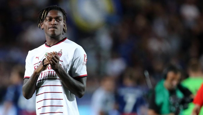 BERGAMO, ITALY - AUGUST 21: Rafael Leao of AC Milan looks on during the Serie A match between Atalanta BC and AC Milan at Gewiss Stadium on August 21, 2022 in Bergamo, Italy. (Photo by Sportinfoto/DeFodi Images via Getty Images)