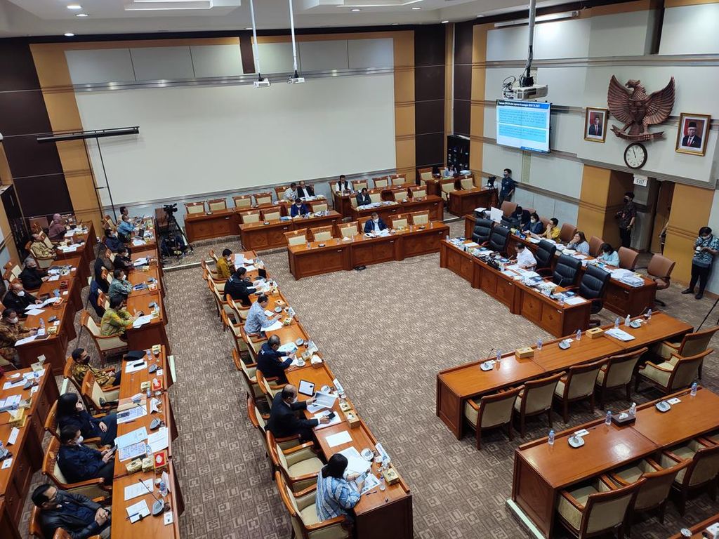 Komisi III DPR Gelar Rapat dengan BNPT-Komnas HAM, Bahas Laporan APBN 2021
