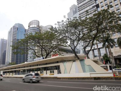 Selesai Direvitalisasi, Halte TransJ GBK Makin Oke