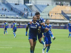 Hadapi PSM, Luis Milla Bawa 20 Pemain Persib