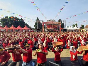 Ulek 1.035 Layah Sambal Wader di Mojokerto Pecahkan Rekor MURI