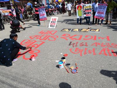 BBM Mahal, Warga Bangladesh Ramai-ramai Blokir Jalan