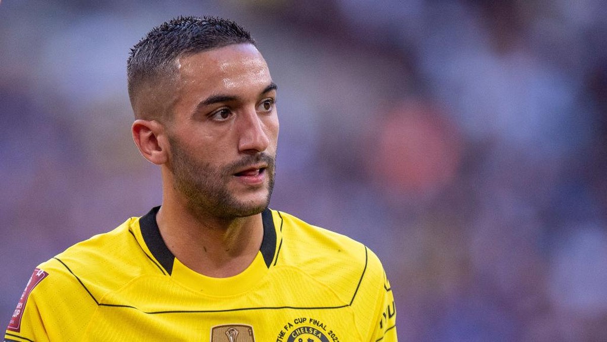 Winger Chelsea, Hakim Ziyech, gagal pindah ke Paris Saint-Germain (Foto: Getty Images/Sebastian Frej/MB Media)