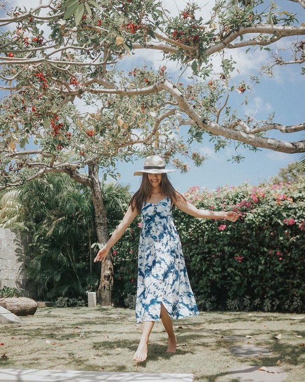 Inspirasi tampilan musim panas/ Foto: instagram.com/ @jscmila Inspirasi tampilan musim panas/ Foto: instagram.com/ @jscmila