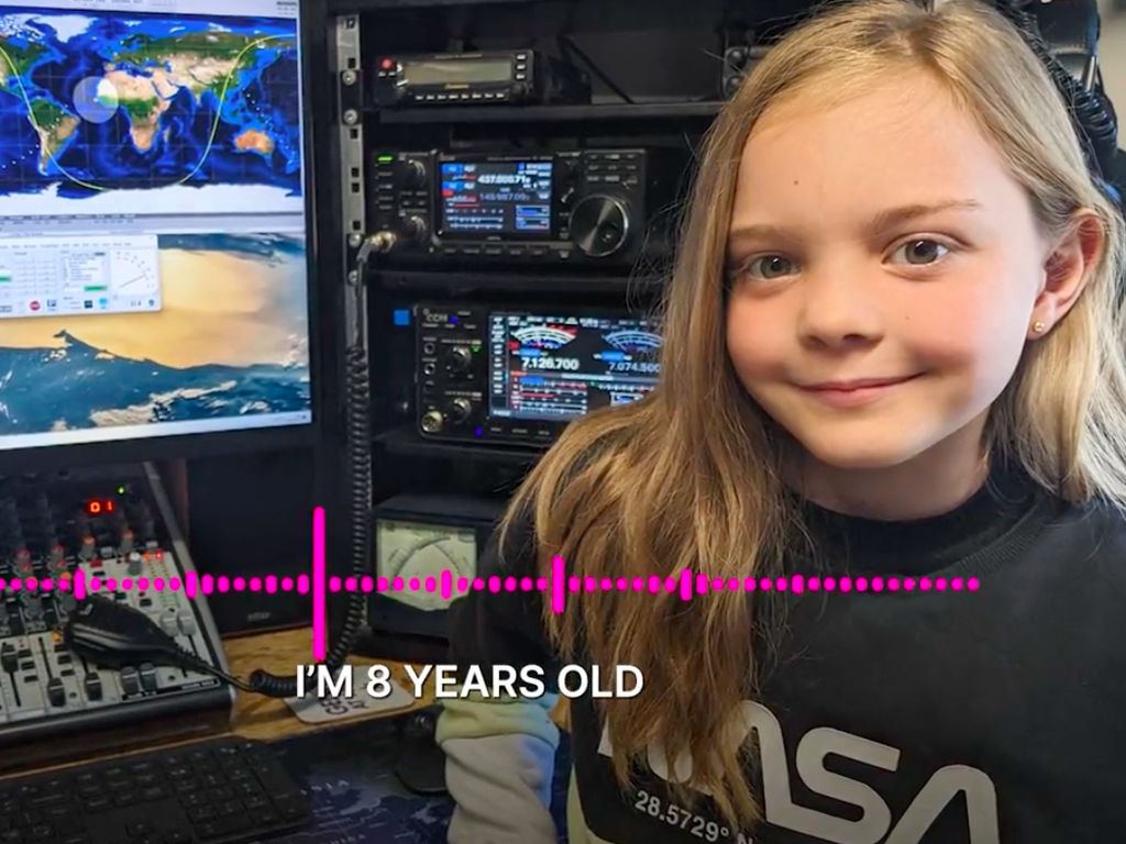 Cute! Bocah 8 Tahun Sapa Astronaut Pakai Radio Amatir