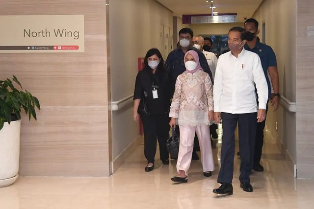 Kahiyang Ayu Melahirkan Kahiyang Ayu Melahirkan