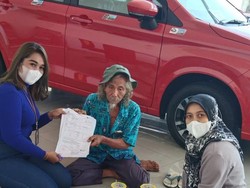 Kakek di Sragen Beli Mobil Pakai Duit Sekarung, Alasannya Bikin Trenyuh