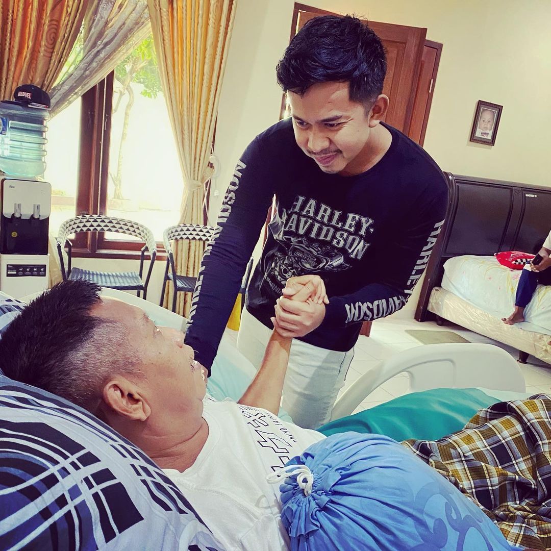 Kondisi Terbaru Tukul Arwana Sejak Stroke