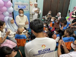 Pesta Sederhana dan Senyum Anak-anak Survivor Kanker di Rumah Singgah