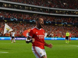 Aguero Peringatkan Otamendi: Jangan Lukai Messi atau Kubunuh Kau!