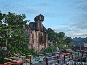 Pesona Batu Tumpak Tiga yang Masih Jadi Misteri di Anambas