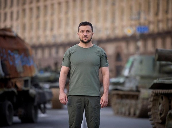 Ukraines President Volodymyr Zelenskiy stands at Independence Square as he congratulates Ukrainians on Independence Day, amid Russias attack on Ukraine, in Kyiv, Ukraine, in this handout picture released August 24, 2022. Ukrainian Presidential Press Service/Handout via REUTERS