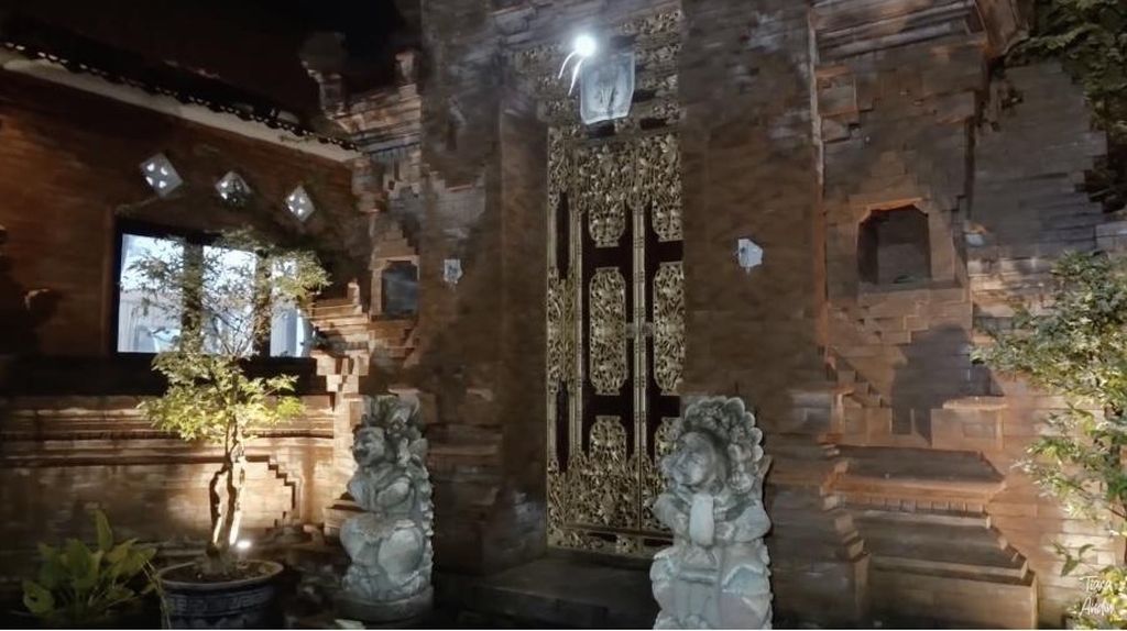9 Foto Rumah Etnik Mahalini di Bali, Ada Bale untuk Arwah Orang Meninggal