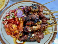 Maknyus! 5 Sate Kambing Empuk di Jakarta Timur Ini Jadi Incaran Maknyus! 5 Sate Kambing Empuk di Jakarta Timur Ini Jadi Incaran