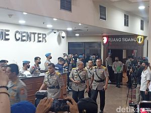 Meski Akui Perbuatannya, Sambo Tak Minta Maaf ke Keluarga Brigadir J Meski Akui Perbuatannya, Sambo Tak Minta Maaf ke Keluarga Brigadir J