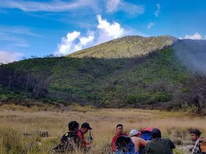 Dear Pendaki...Cobain Deh Jalur Pendakian Baru di Gunung Ciremai