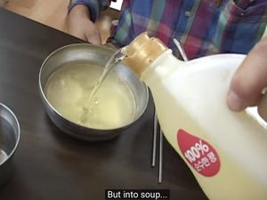 Aneh! Pria Ini Ketagihan Minyak Goreng, Dimakan Pakai Nasi hingga Mie