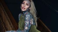 Potret Wanita Pemilik Tato Terbanyak, Bahkan Miss V Pun Tak Polos Lagi
