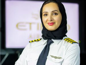 Kapten Aisha, Pilot Wanita Pertama Etihad Airways dan UEA