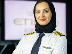 Kapten Aisha, Pilot Wanita Pertama Etihad Airways dan UEA